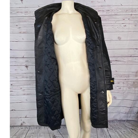 90s Worthington Butter Soft Black Leather Car Coat, Gold Claw button size Medium - Picture 8 of 13